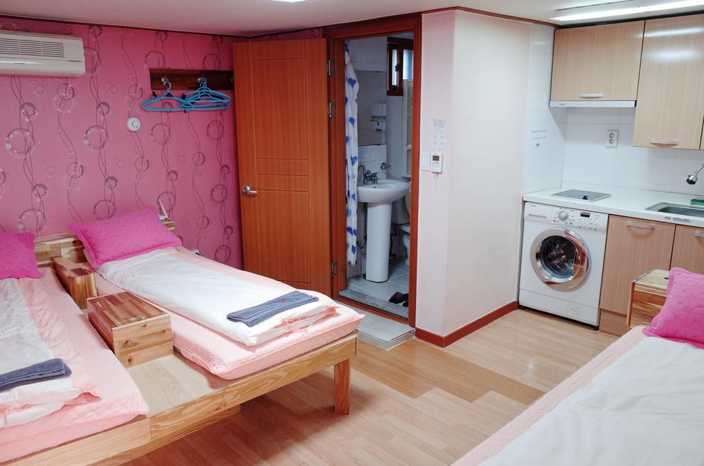 Bong Backpackers Hostel Сеул Екстериор снимка