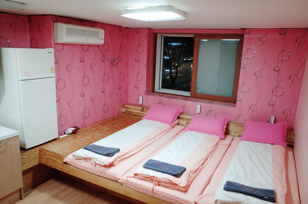 Bong Backpackers Hostel Сеул Екстериор снимка