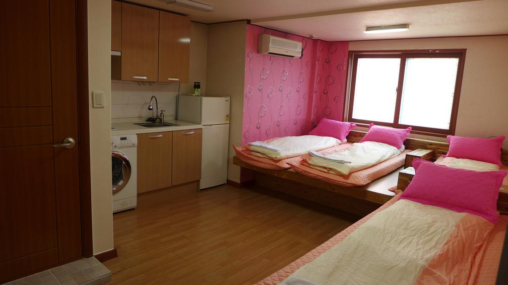 Bong Backpackers Hostel Сеул Стая снимка