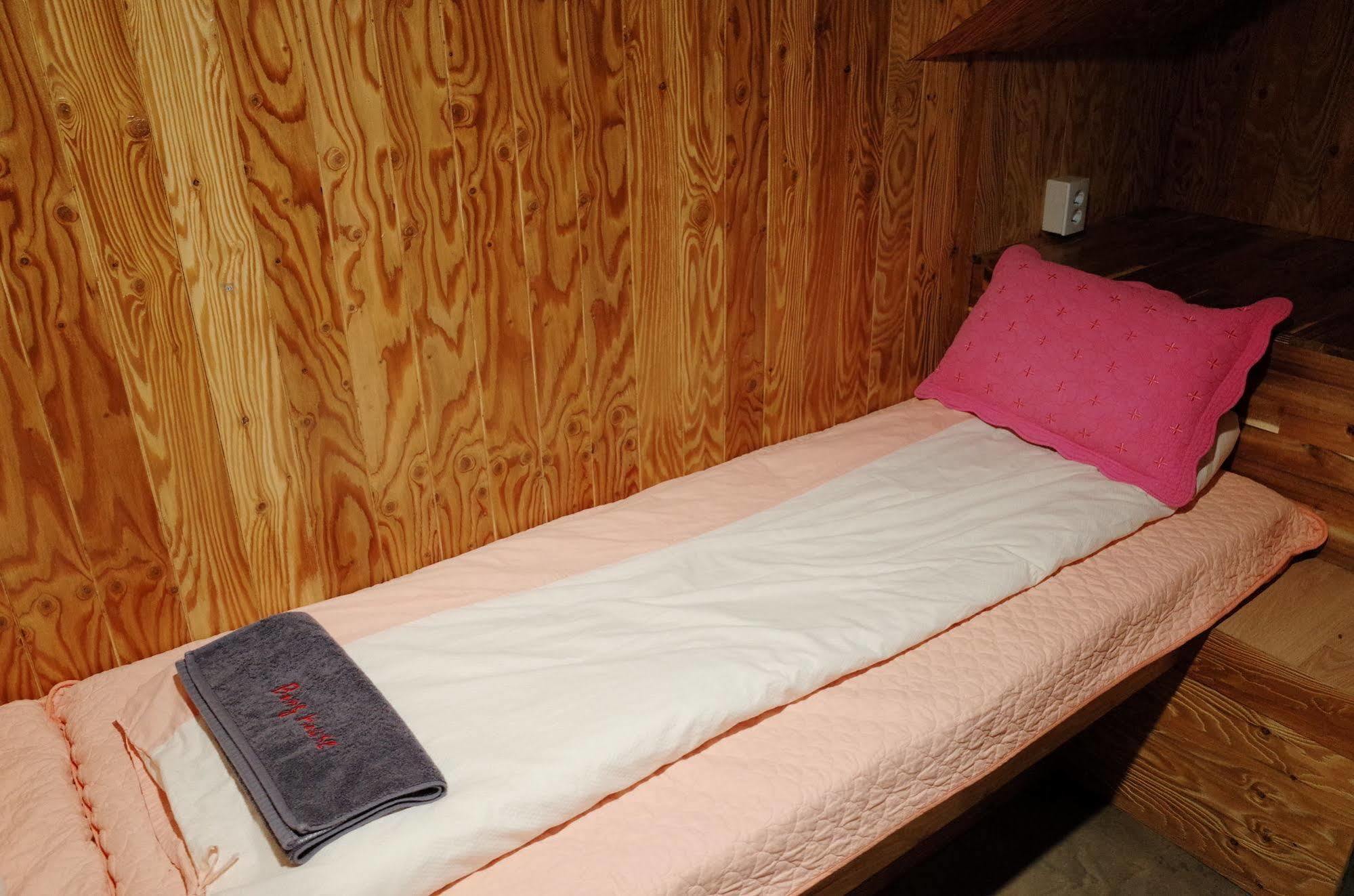 Bong Backpackers Hostel Сеул Екстериор снимка